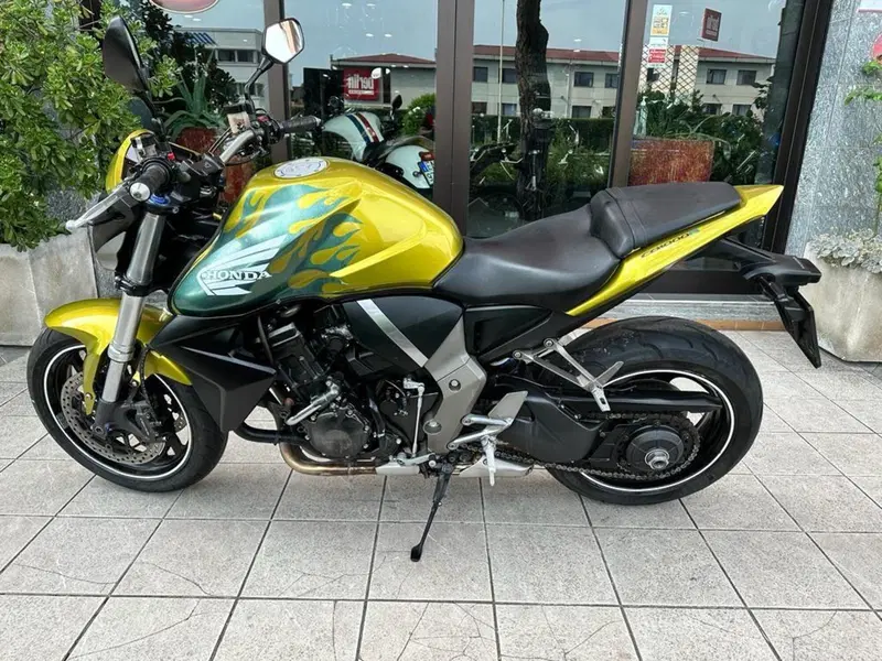 Honda CB 1000 R (2008 - 10) (2)