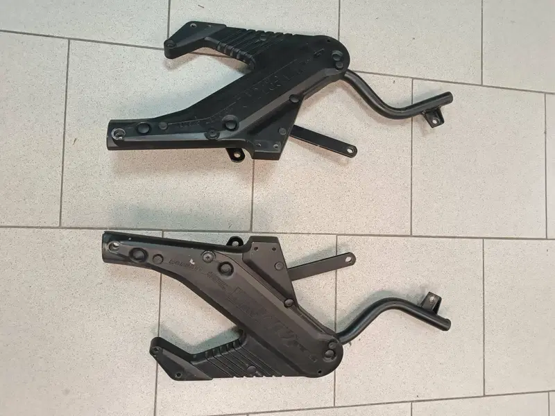 Supporti valigie Triumph Trident Givi (4)
