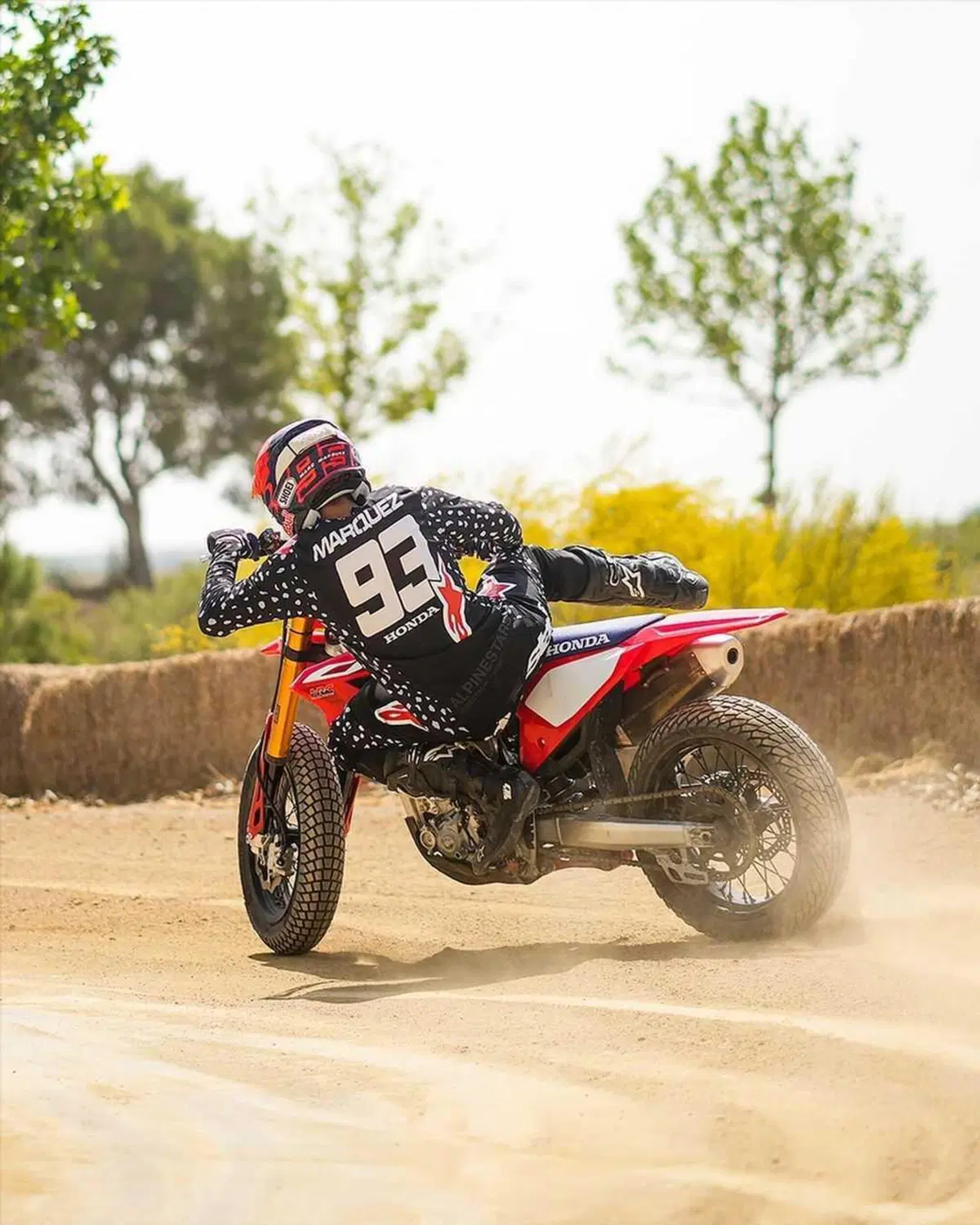 MotoGP. Guardate Marc Marquez che da spettacolo nel flat track [VIDEO E GALLERY] (3)