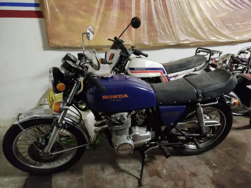 Honda CB 400 FOUR