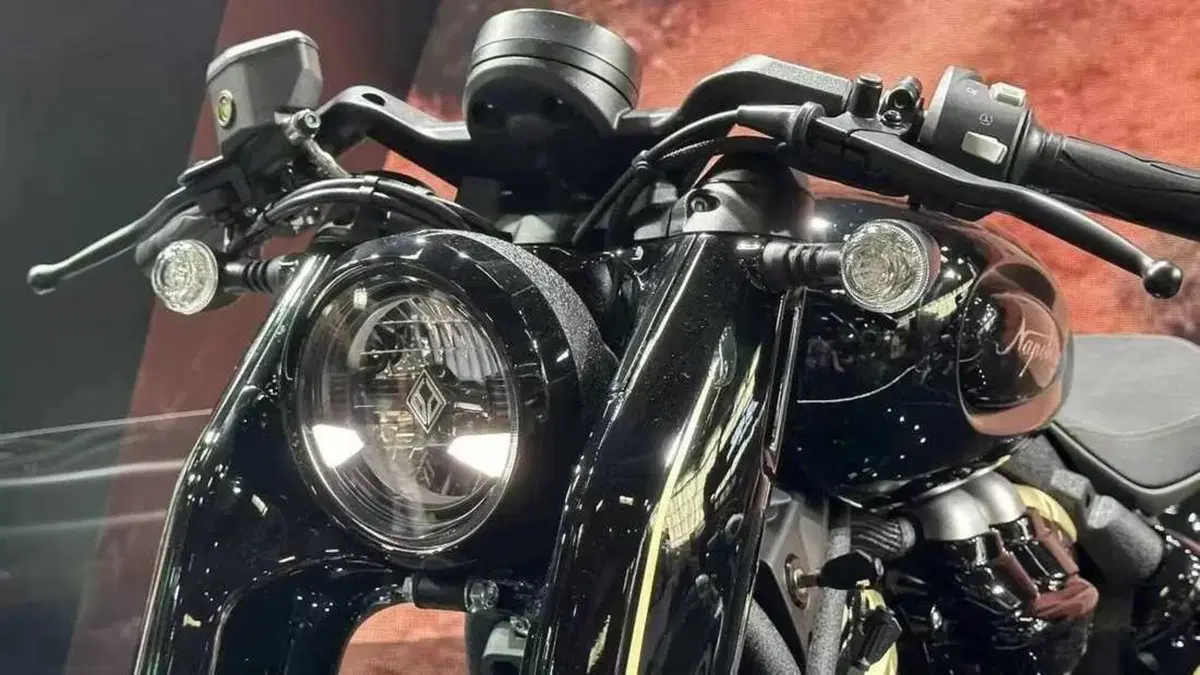 Benda fa una bobber che si crede Napoleone (6)