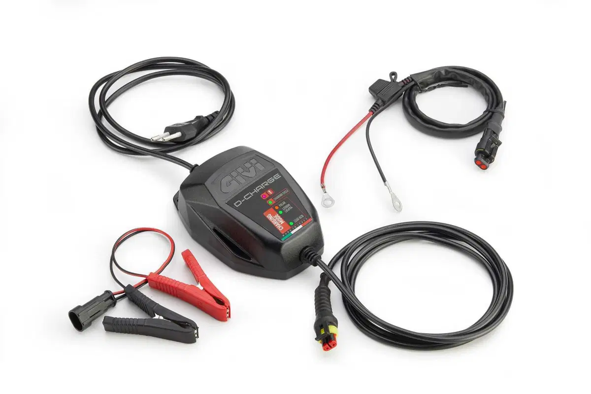 Mantieni la carica con GIVI S510 D-Charge