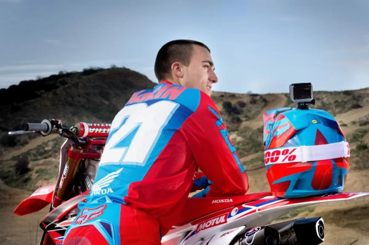 Honda, le CRF di Paulin e Bobryshev in livrea 2015 (7)