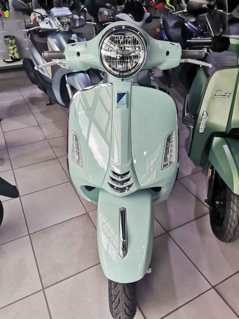 Vespa GTS 310 (2025 - 26) (2)