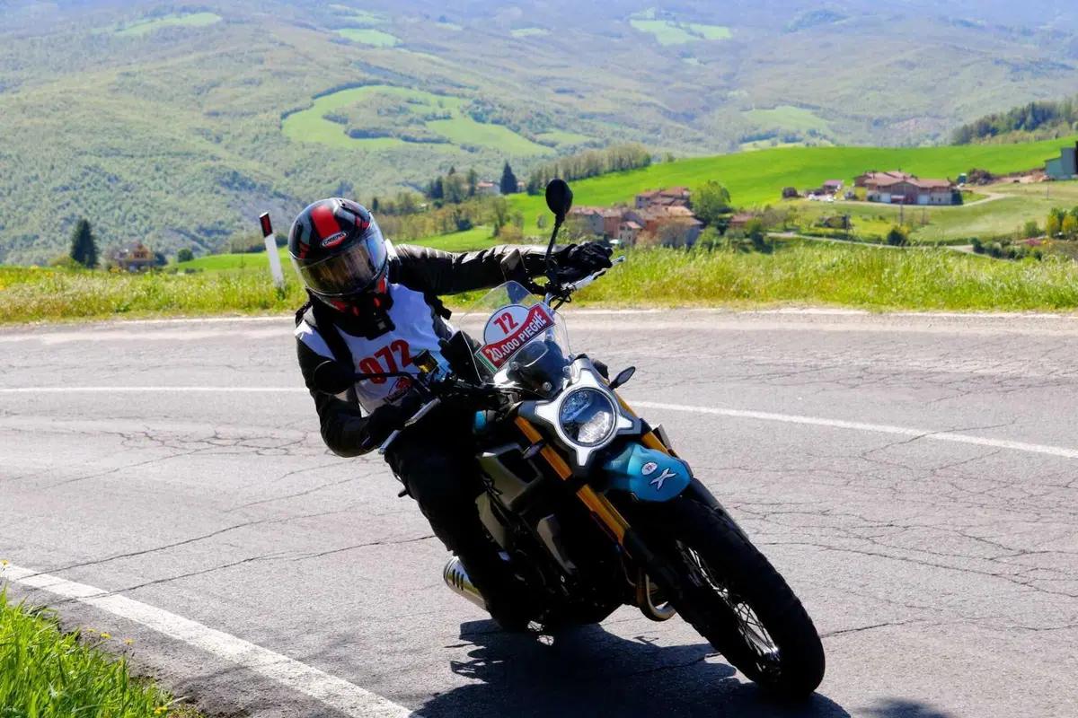 CFMOTO CL-X 700 Adventure TEST: ci abbiamo fatto 20.000 pieghe! [VIDEO E GALLERY]