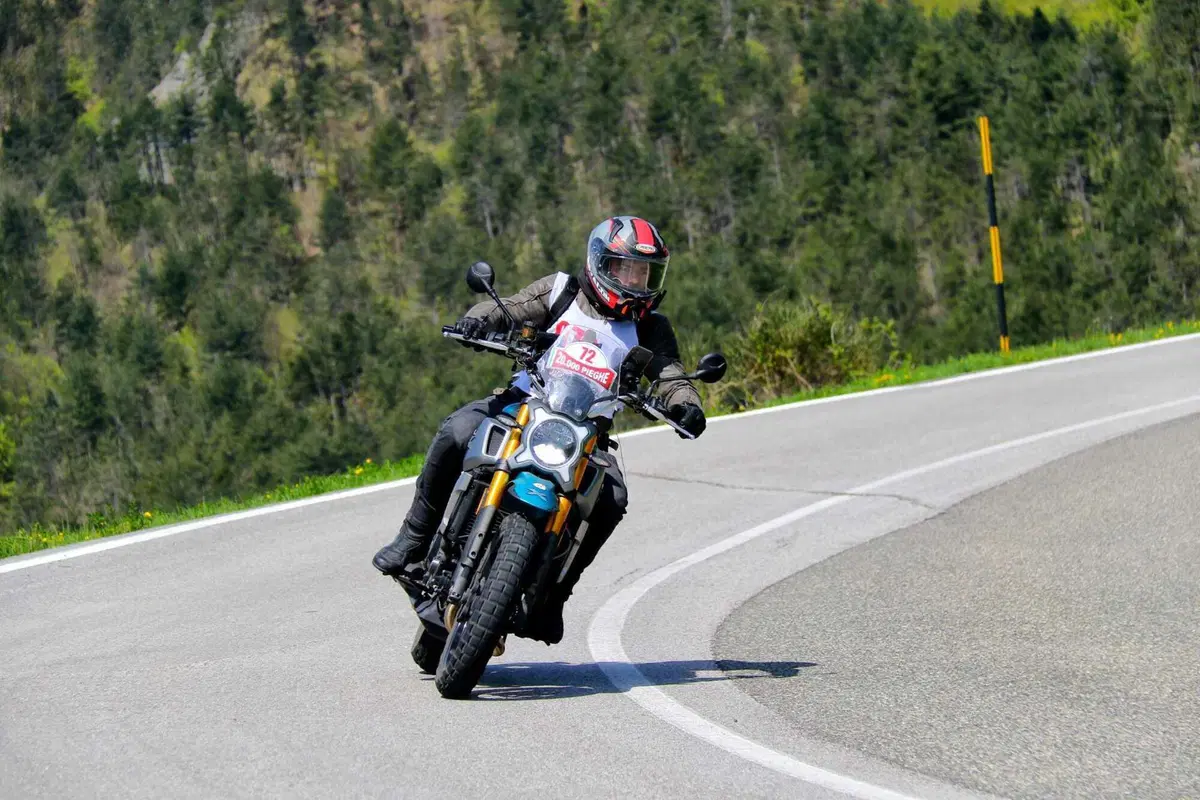 CFMOTO CL-X 700 Adventure TEST: ci abbiamo fatto 20.000 pieghe! [VIDEO E GALLERY] (5)