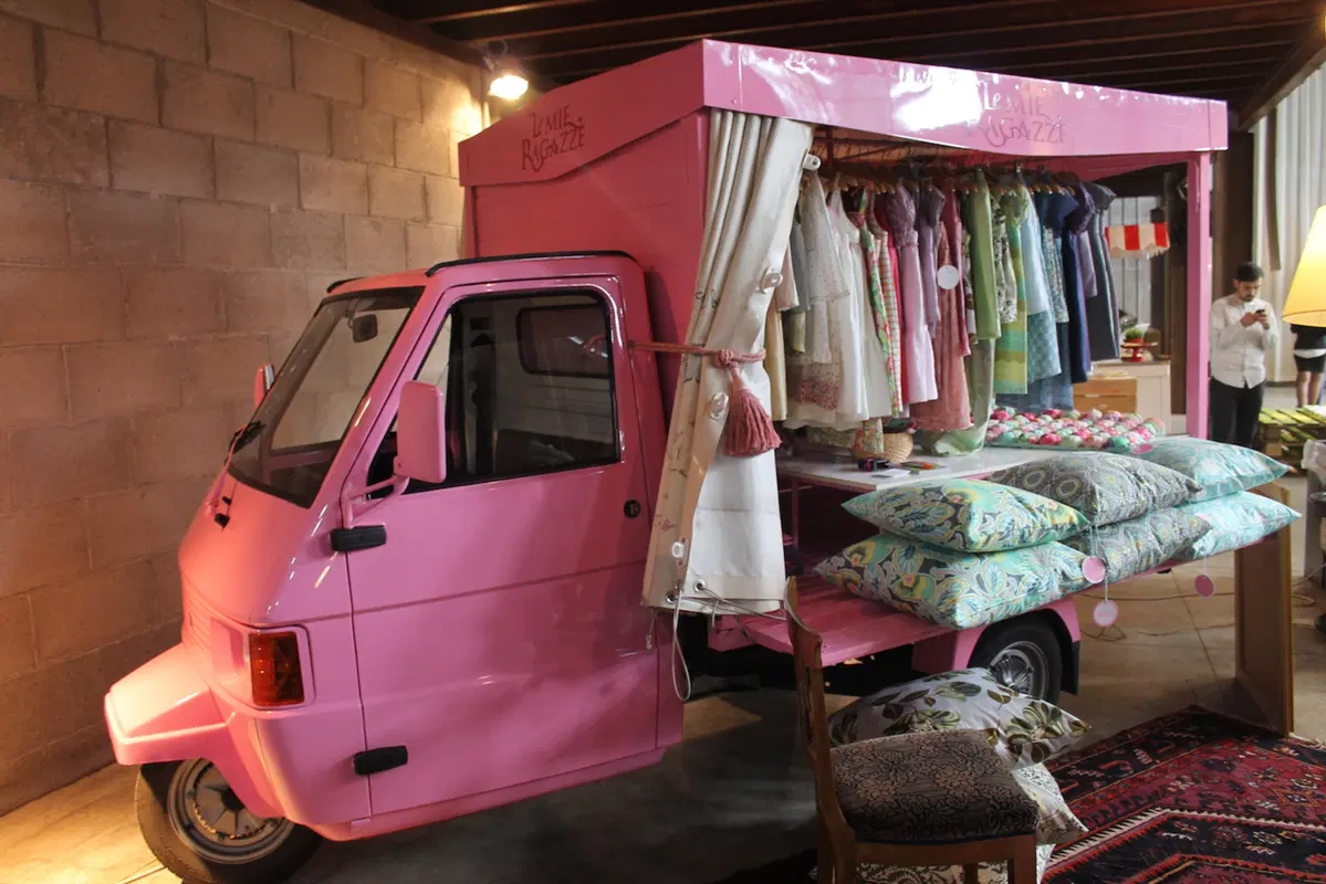 “Be(e) Happy Fest” a Roma, il cibo di strada sulle Apecar (10)