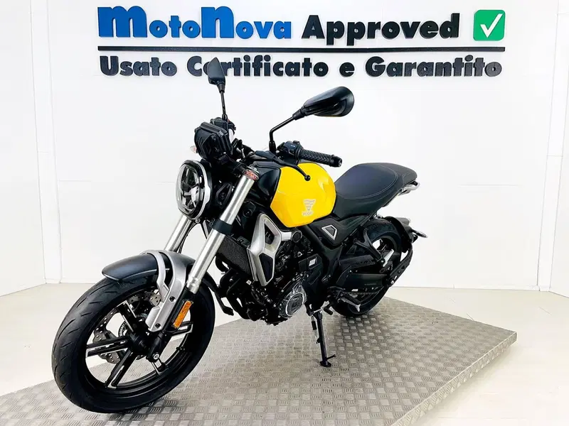 Voge Trofeo 350AC (2022 - 26) (3)