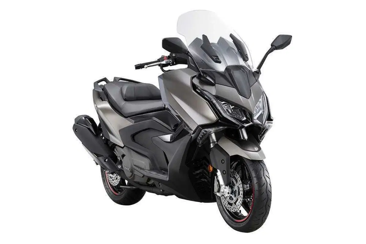 Kymco AK 550 TEST: adesso è Premium! (3)