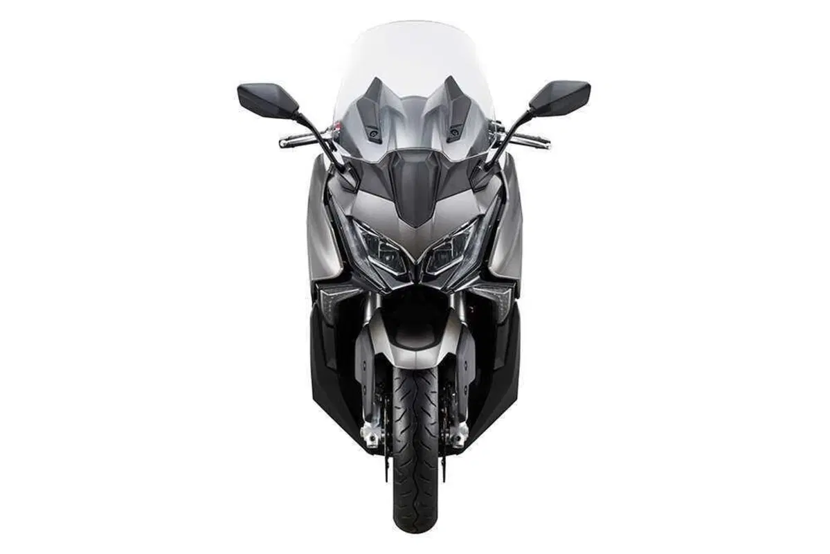 Kymco AK 550 TEST: adesso è Premium! (4)