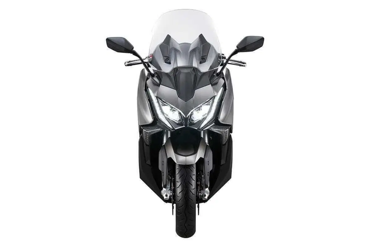 Kymco AK 550 TEST: adesso è Premium! (5)