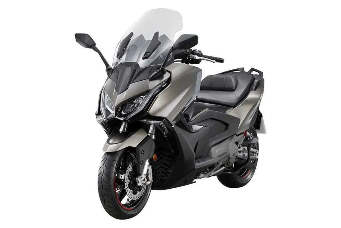 Kymco AK 550 TEST: adesso è Premium! (6)