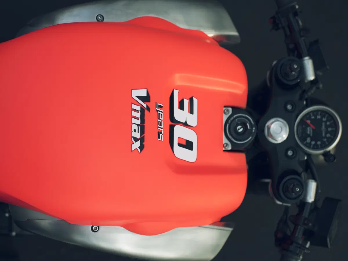 Yamaha VMAX Infrared by JvB-Moto (9)