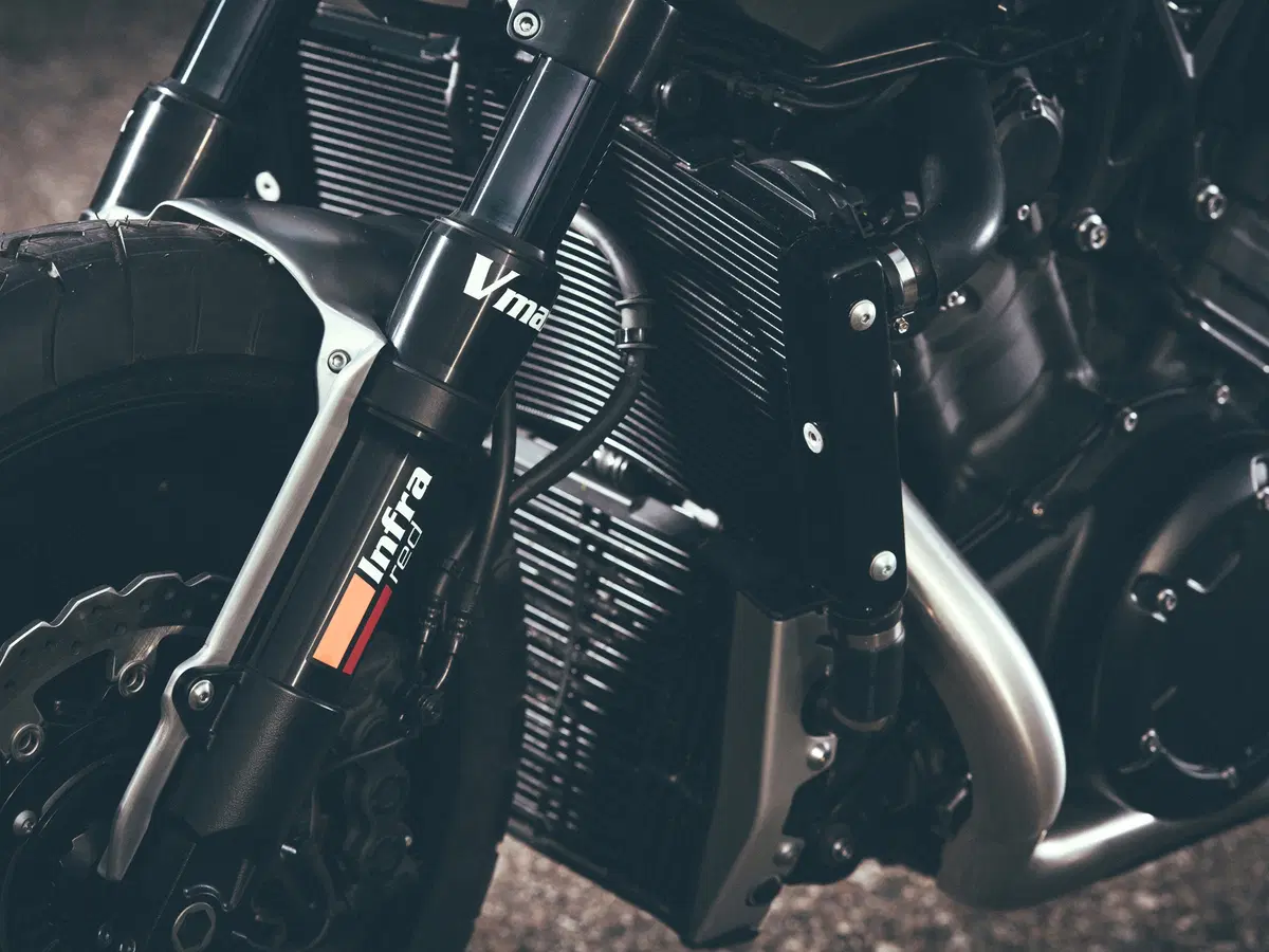 Yamaha VMAX Infrared by JvB-Moto (11)