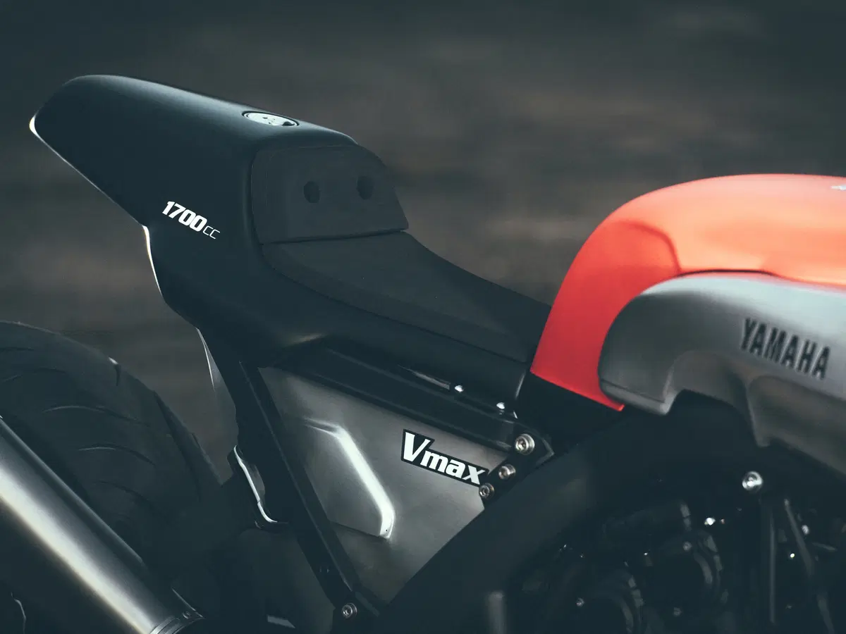 Yamaha VMAX Infrared by JvB-Moto (17)