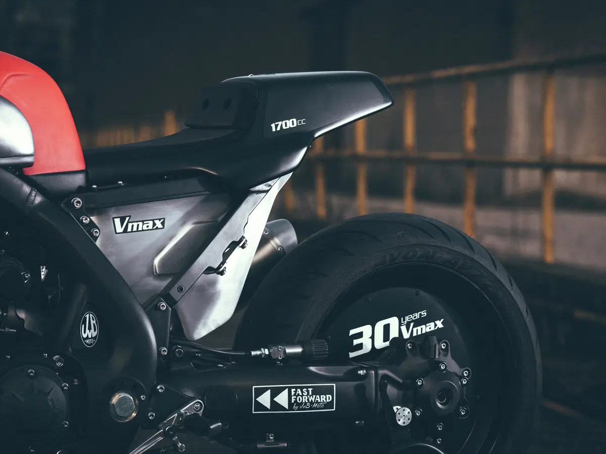 Yamaha VMAX Infrared by JvB-Moto (19)