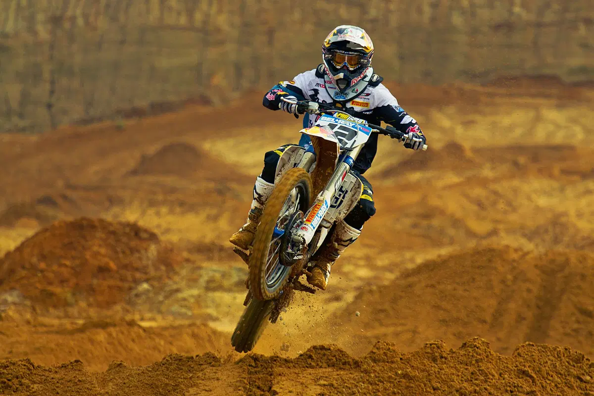 Le Husqvarna ufficiali in livrea 2015 (2)