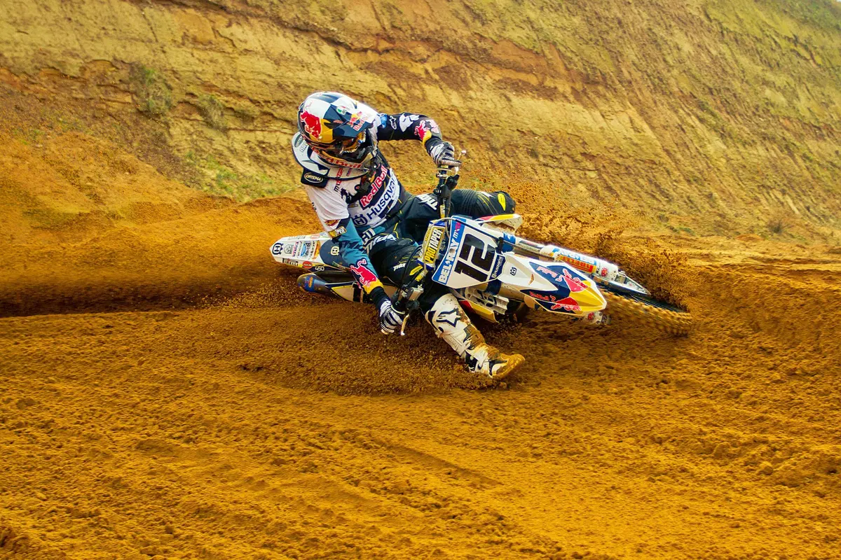 Le Husqvarna ufficiali in livrea 2015 (6)