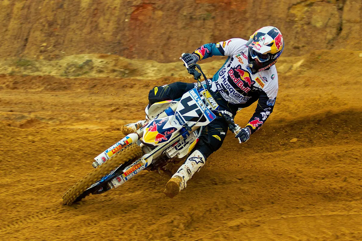 Le Husqvarna ufficiali in livrea 2015 (11)