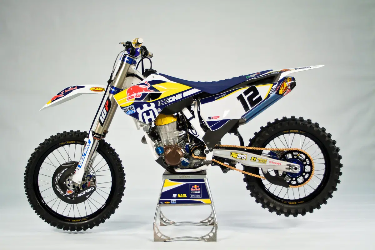 Le Husqvarna ufficiali in livrea 2015 (22)