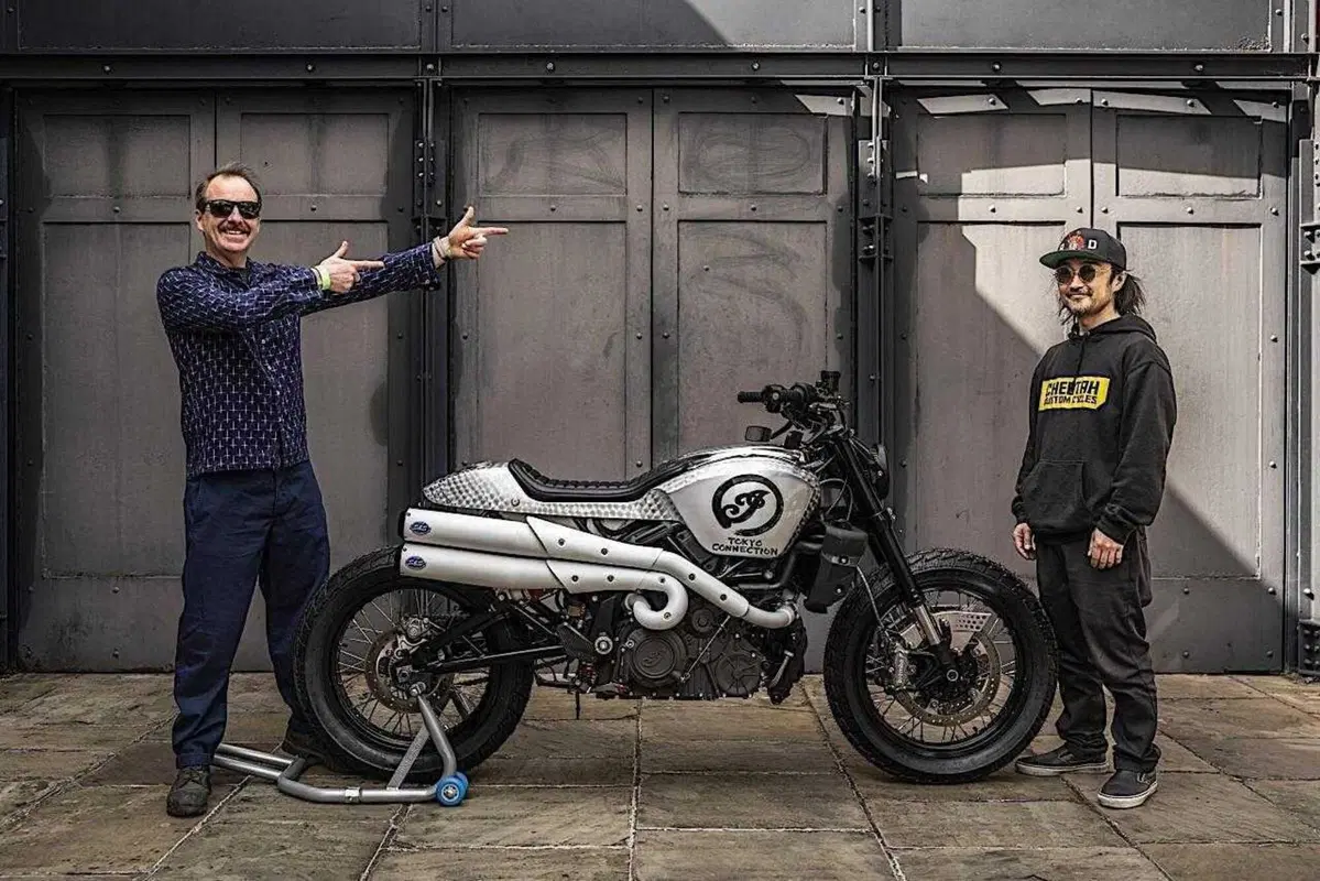 "Tokyo connection" una custom che unisce US, UK e Giappone [VIDEO]