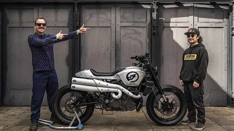 "Tokyo connection" una custom che unisce US, UK e Giappone [VIDEO]