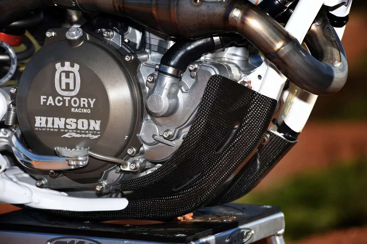 Le Husqvarna ufficiali in livrea 2015 (37)