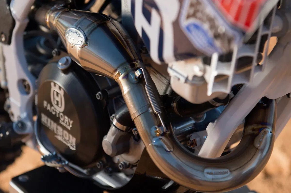 Le Husqvarna ufficiali in livrea 2015 (42)