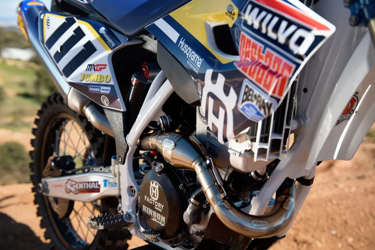 Le Husqvarna ufficiali in livrea 2015 (43)