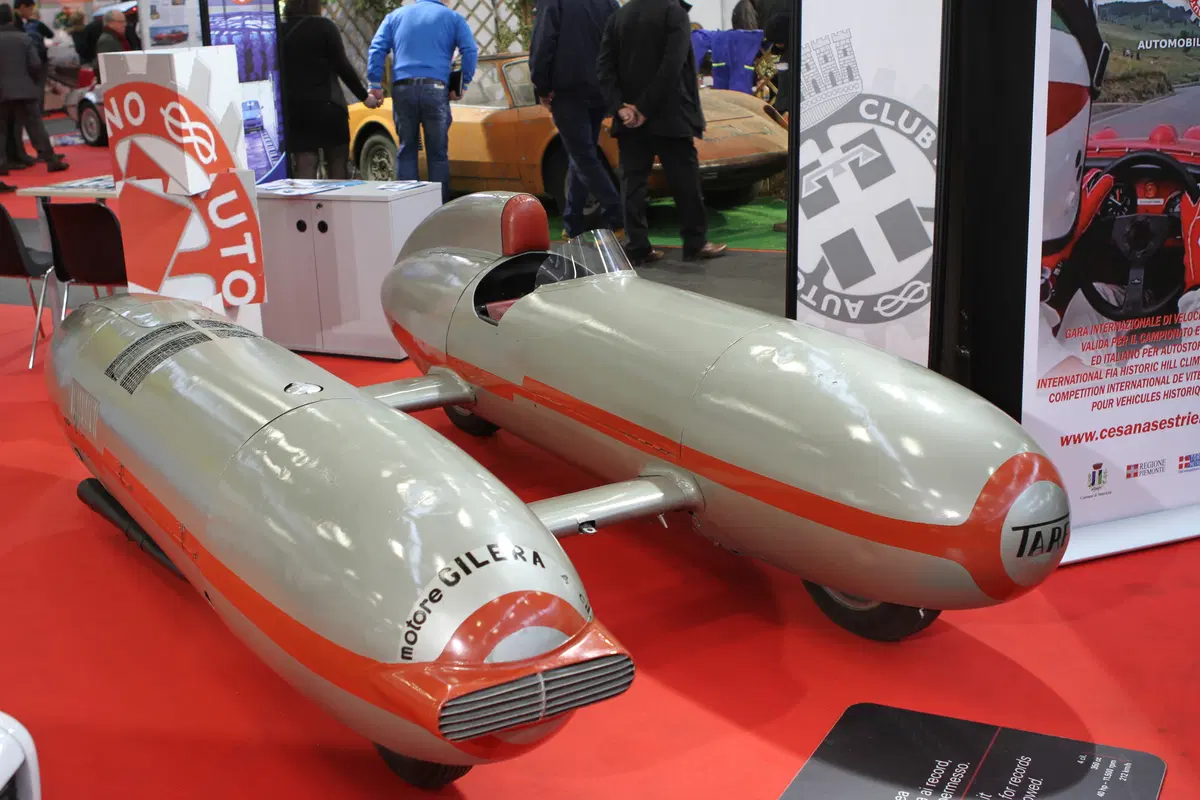 Automotoretrò Torino, stranezze a due ruote (7)