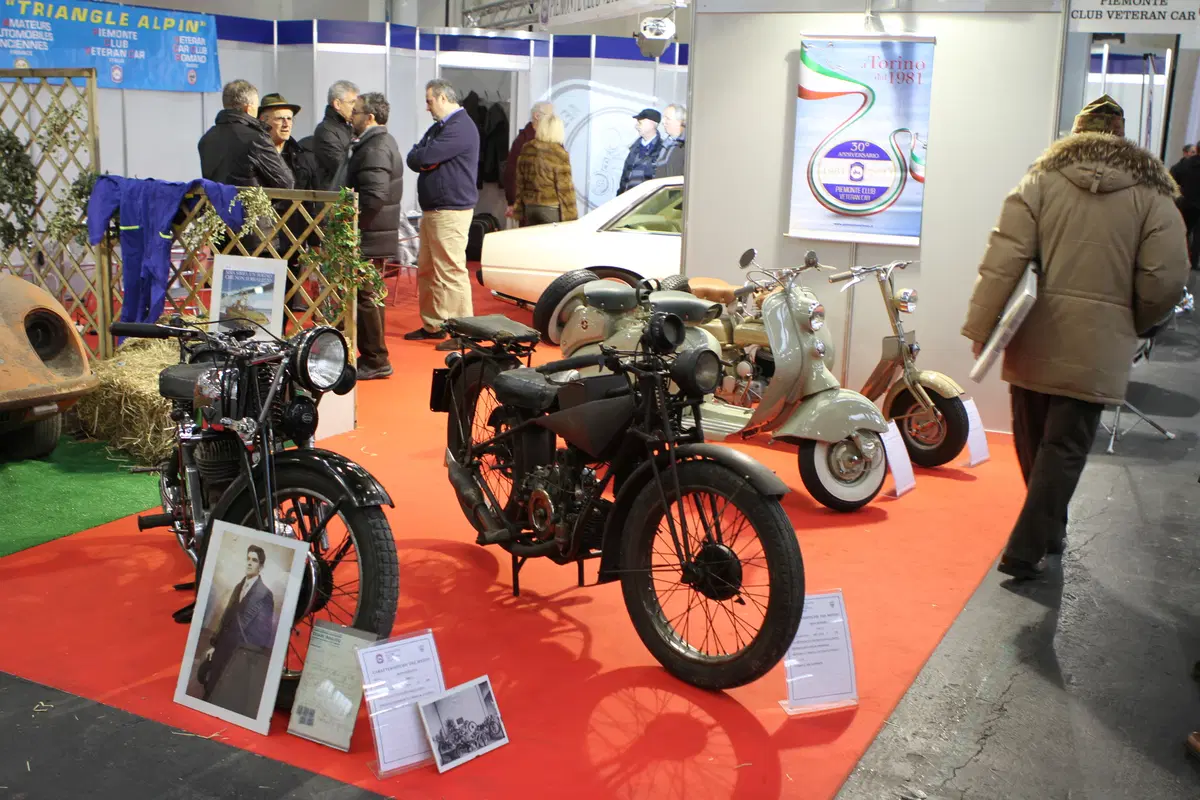 Automotoretrò Torino, stranezze a due ruote (12)