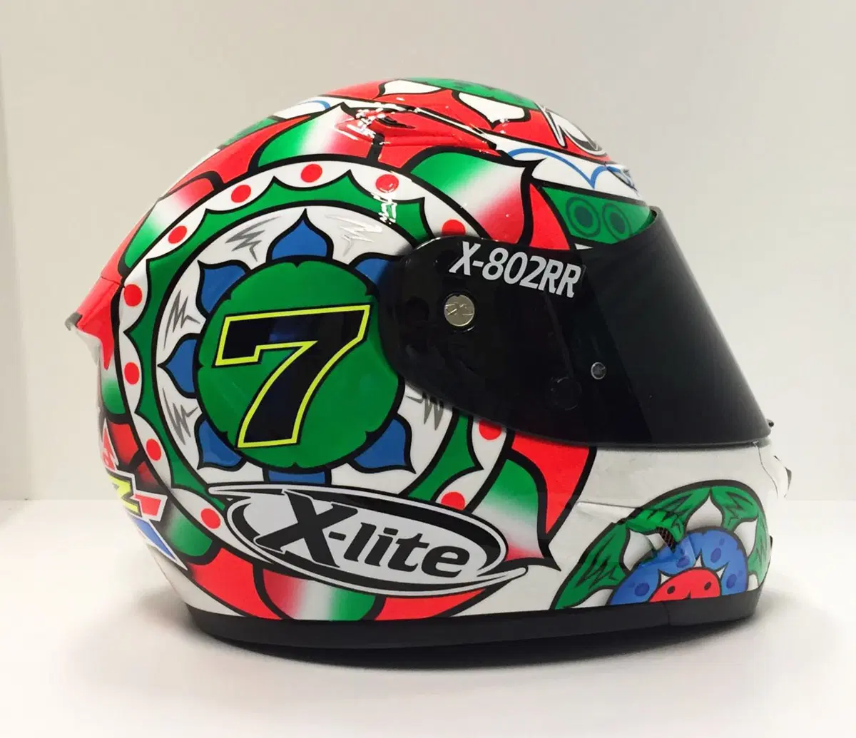Chaz Davies presenta il suo X-Lite X-802RR Replica Imola 