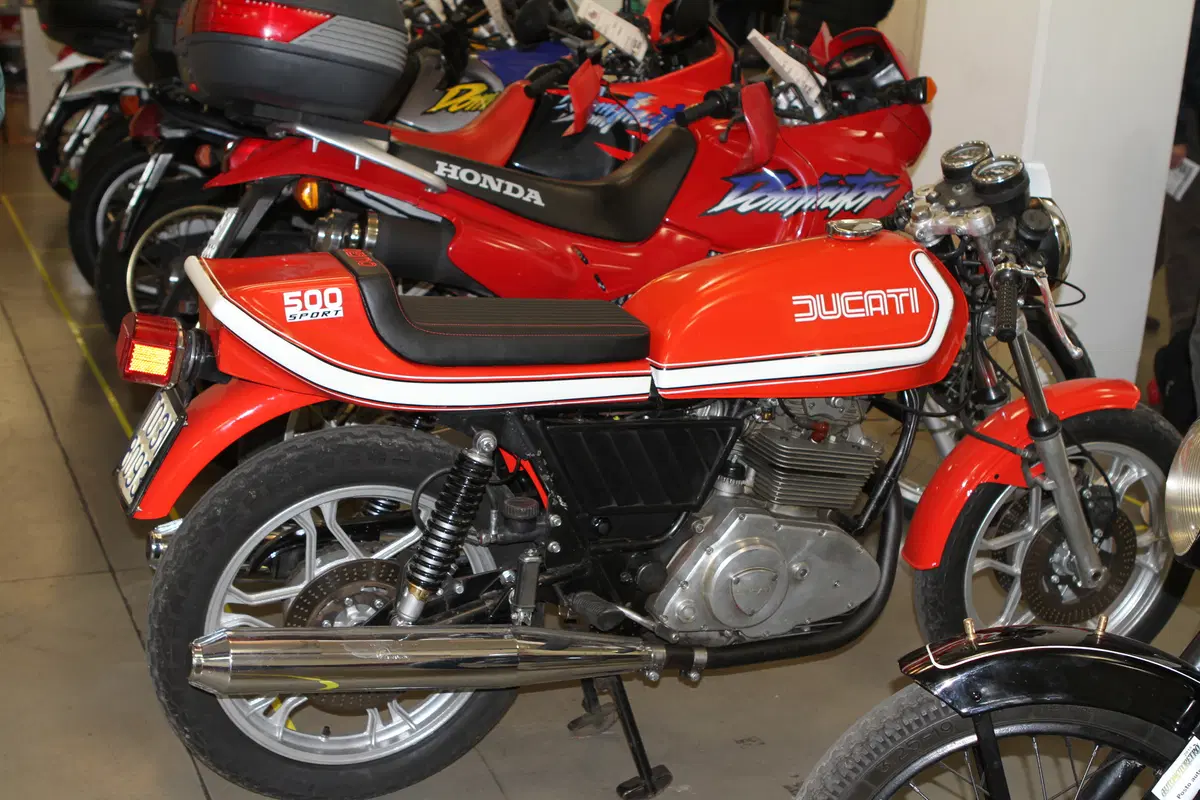 Automotoretrò Torino, le moto da vedere e comprare (22)