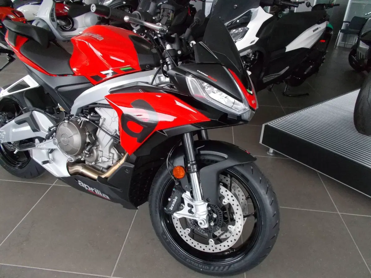 Aprilia Tuono 660 (2021 - 25) (2)