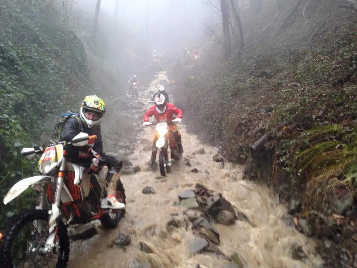 Hell's Gate Metzeler Lite 2015: cavalcata infernale (4)