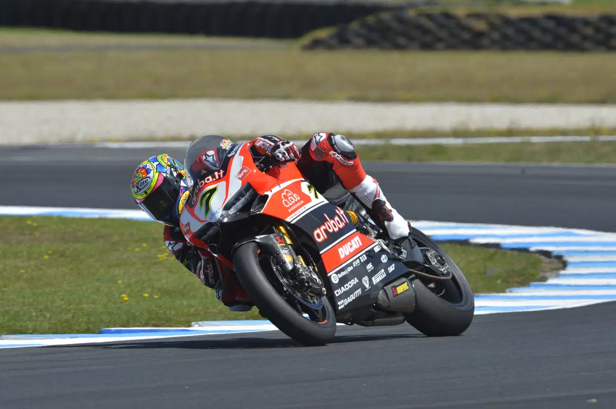 SBK. Lowes è il più veloce nella prima giornata di test a Phillip Island (7)