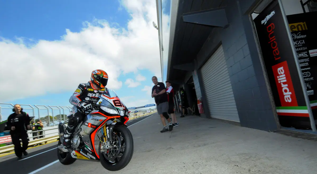 SBK. Lowes è il più veloce nella prima giornata di test a Phillip Island (16)