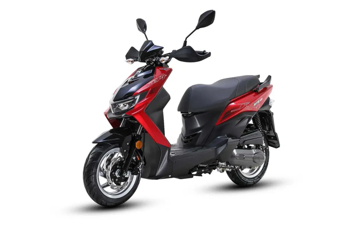 Arriva il nuovo Sym JET 4RX 50: scooter dal look free style (3)