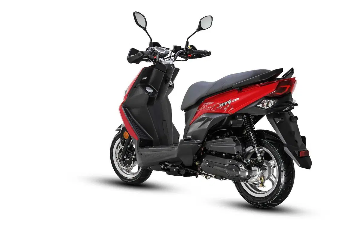 Arriva il nuovo Sym JET 4RX 50: scooter dal look free style (4)