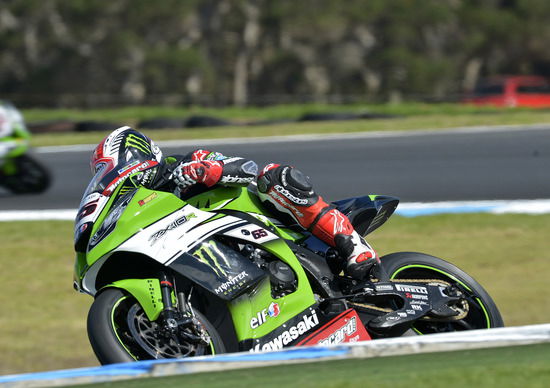 SBK. Lowes è il più veloce nella prima giornata di test a Phillip Island