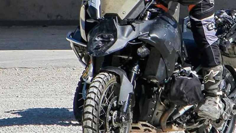 BMW R 1300 GS 2024: dopo le foto spia ecco anche i primi dettagli tecnici