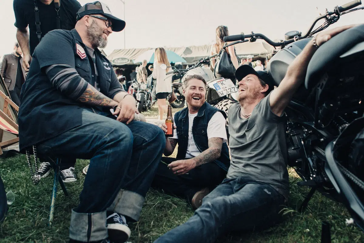 Wheels & Waves: Yamaha Faster Sons e flat track (11)
