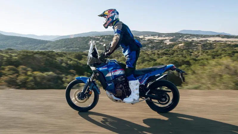 Yamaha presenta la nuova T&eacute;n&eacute;r&eacute; 700 World Rally: celebra i 40 anni del modello. Foto e prezzo