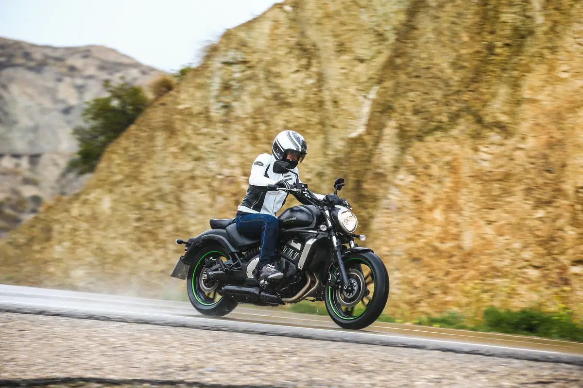 Kawasaki Vulcan S (2)