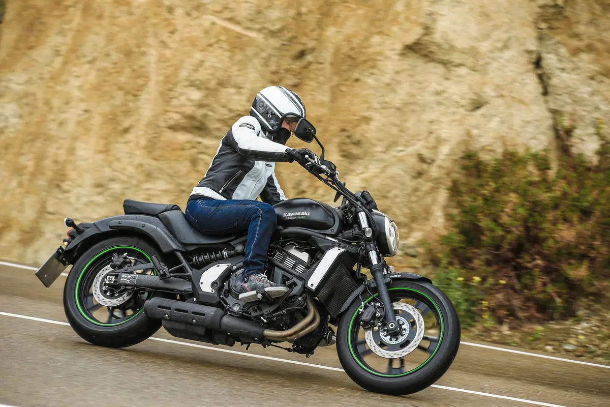 Kawasaki Vulcan S (5)