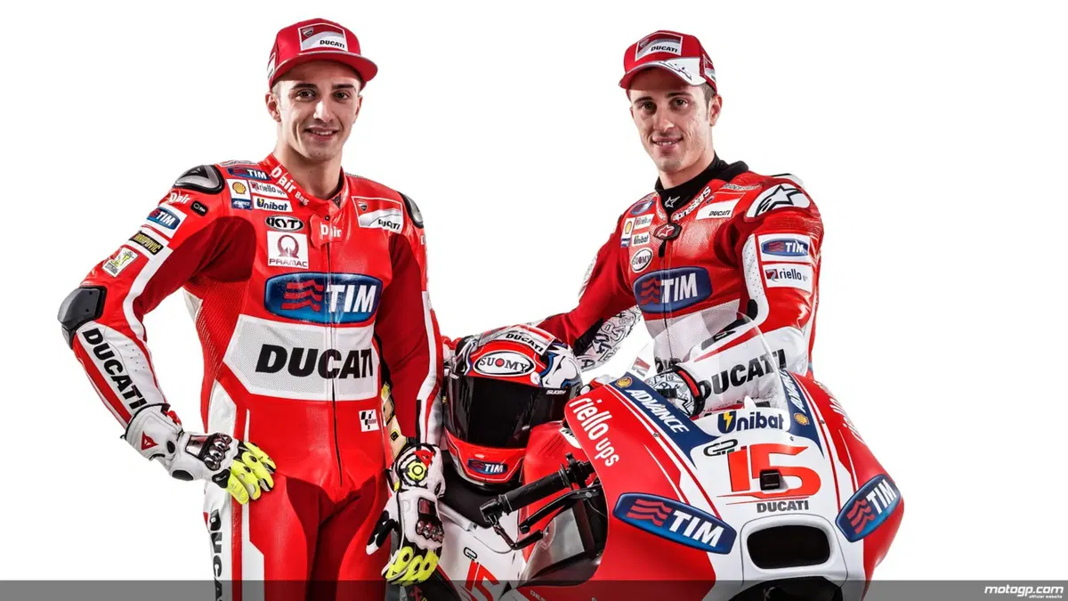 MotoGP. Svelata la nuova Ducati GP15 (4)