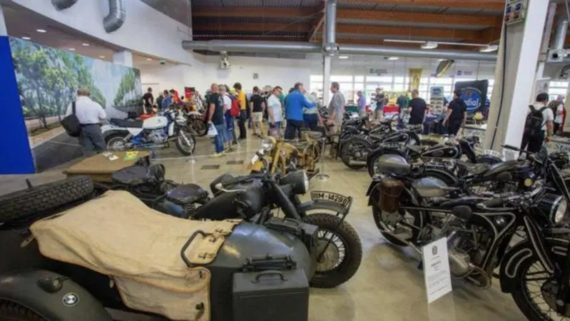 Moto d'Epoca. Il Giardino Sempreverde della Mostra-Scambio del C.A.M.E.R.