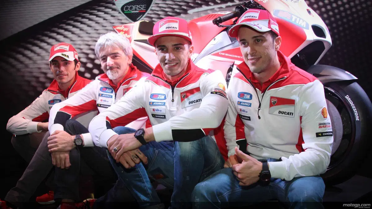MotoGP. Svelata la nuova Ducati GP15 (11)
