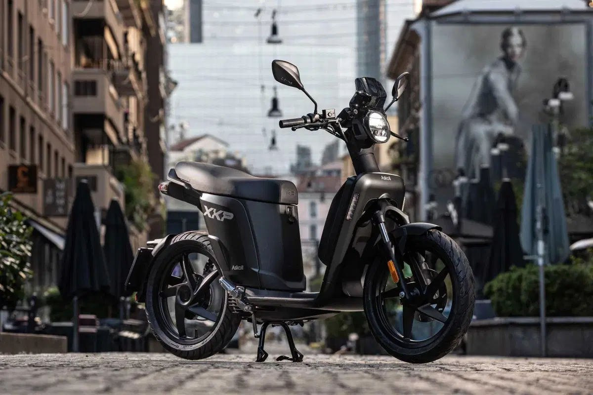 Alla scoperta degli store più green di Milano con l'Askoll XKP L3 - TEST (2)