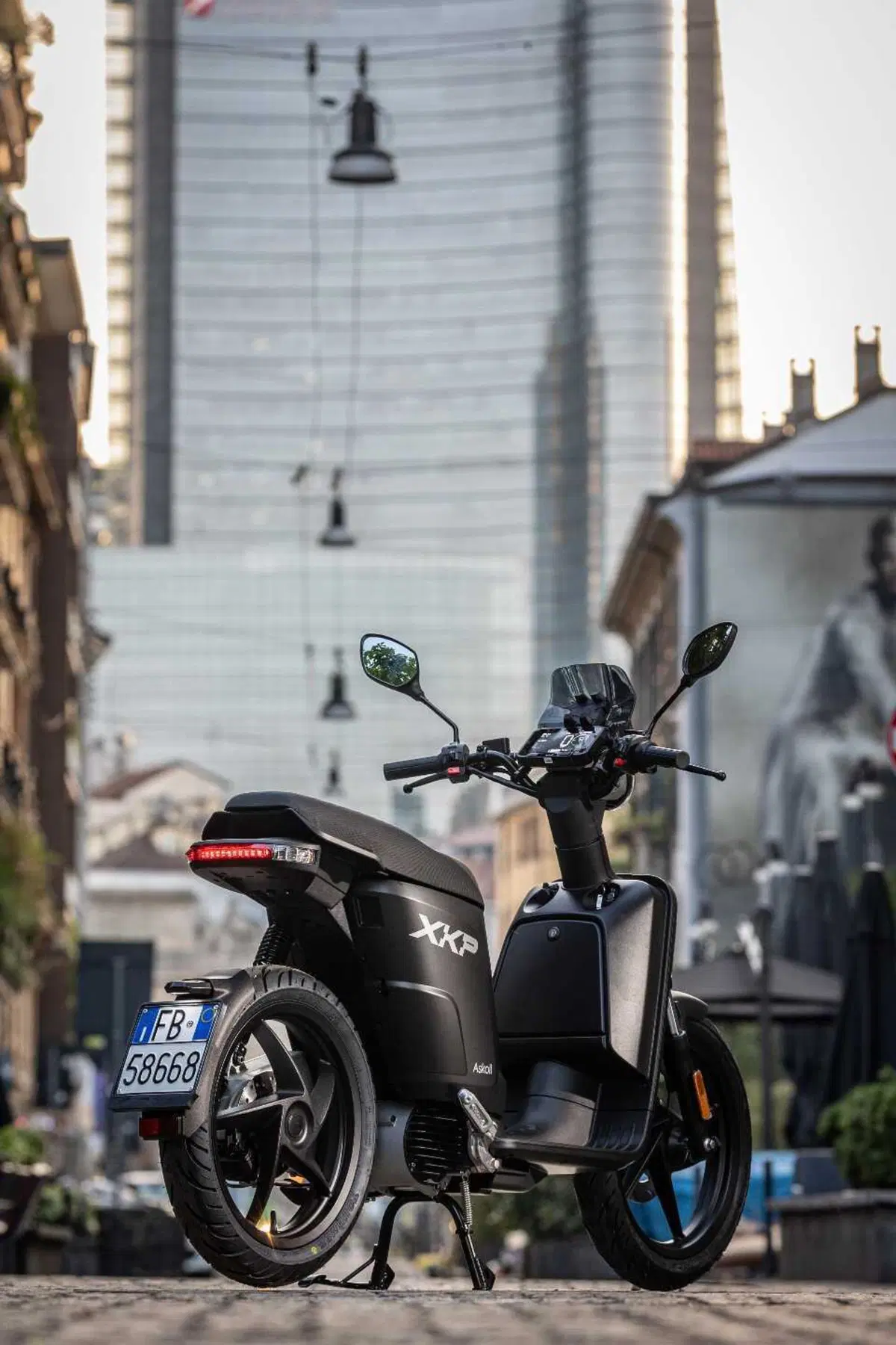 Alla scoperta degli store più green di Milano con l'Askoll XKP L3 - TEST (5)